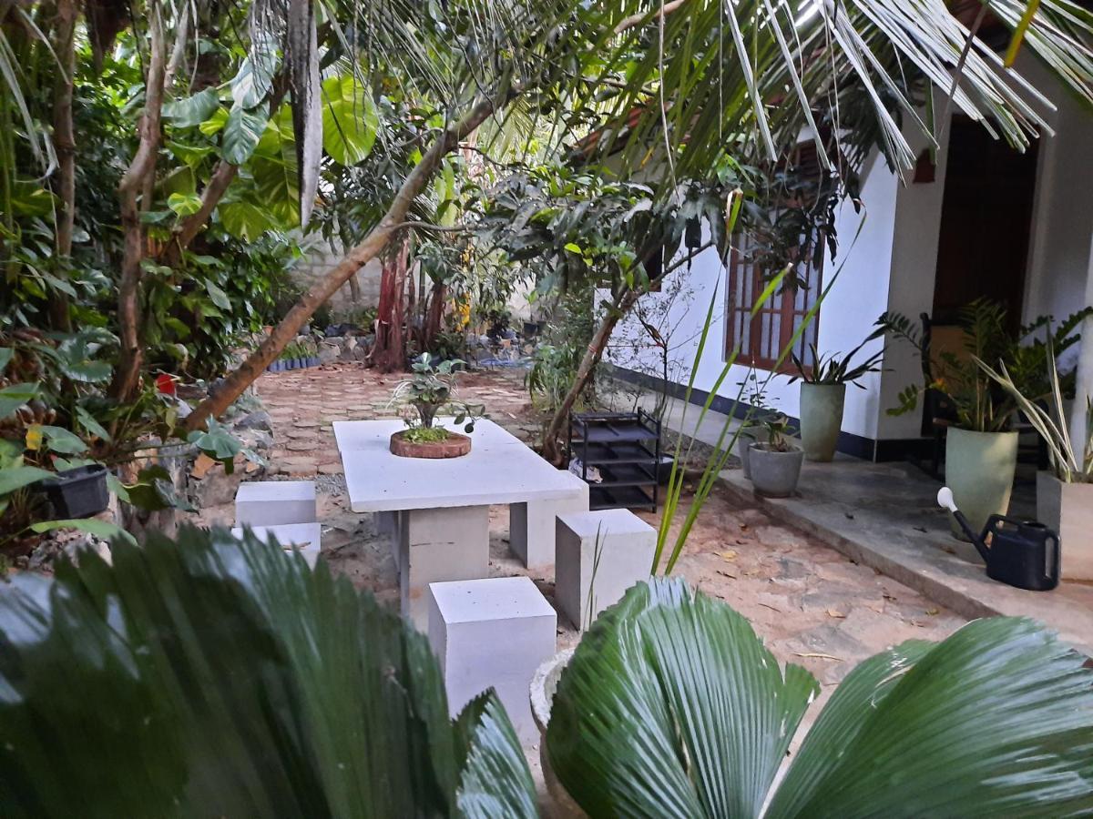 Eagle Homestay Tangalle Exterior foto